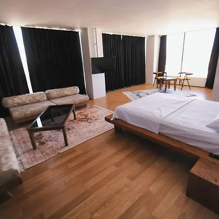 Cam Kule Airport Hotel *